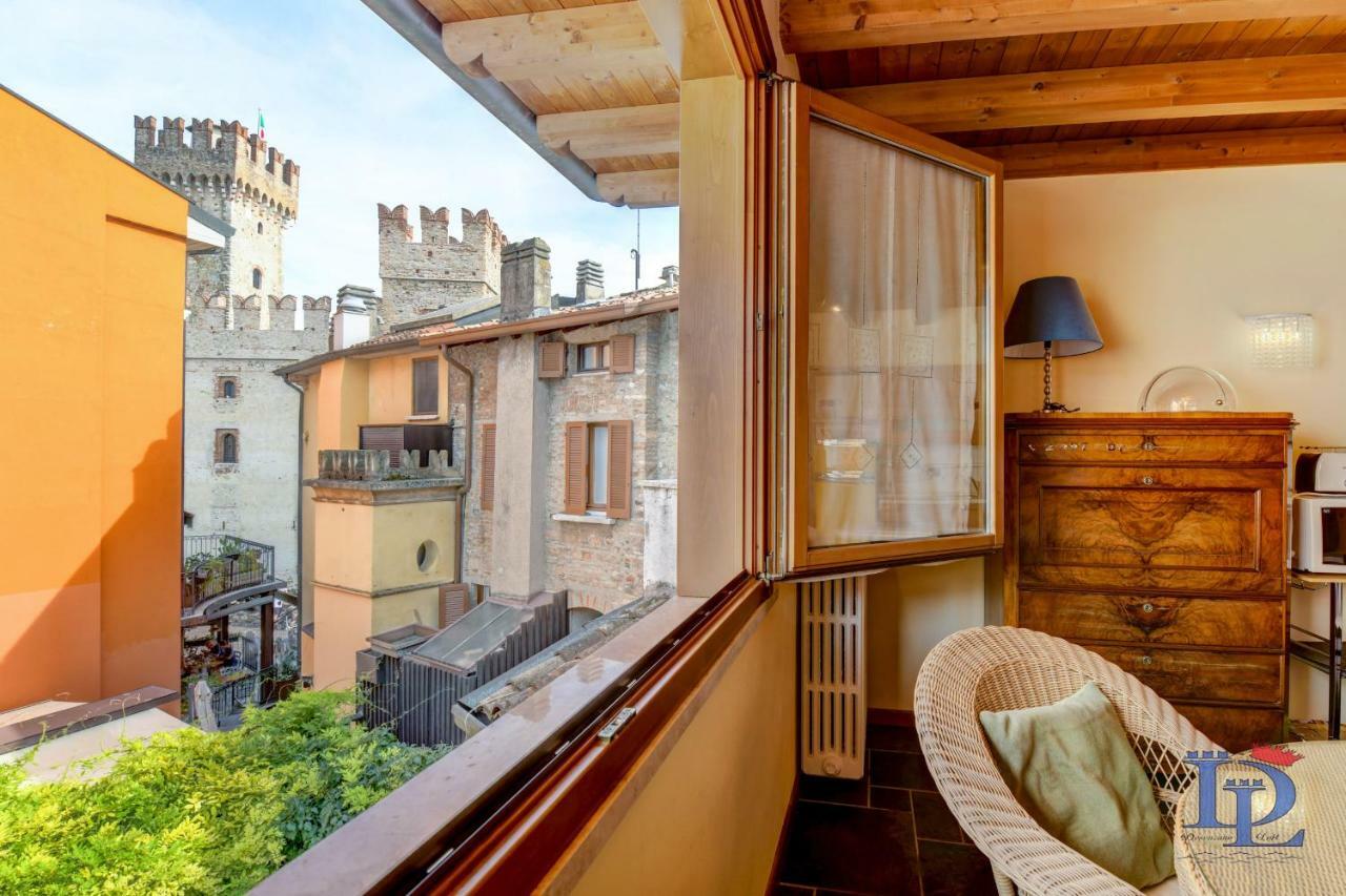Desenzanoloft Official Partner Marriott Homes & Villas -Penthouse Never Say Never Sirmione Castle View Exterior foto